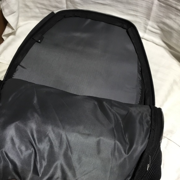 Swissgear backpack - Picture 3 of 4